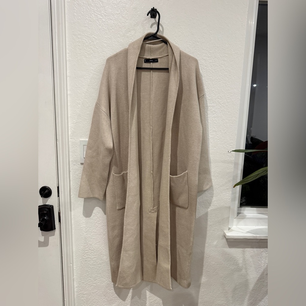 MANGO OVERSIZED KNITTED COAT WITH POCKETS